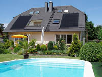 Die solare Pool-Heizung „solar-rapid®“ von ROOS erwärmt das Wasser umweltfreundlich ohne Strom, Öl oder Gas