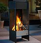Der lateNight Terrassenofen von artepuro kann mit dem passenden Set auch Pizza und Grillsteaks Der lateNight Terrassenofen von artepuro kann mit dem passenden Set auch Pizza und Grillsteaks