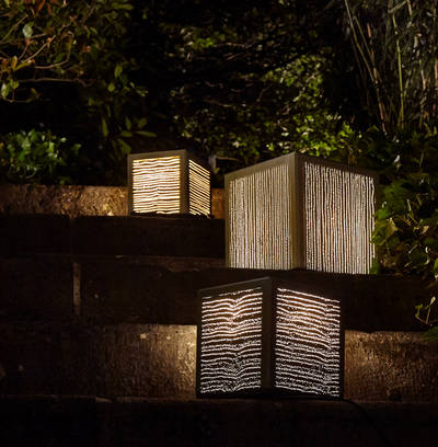 Die Serie Lucem one vereint mit ihren Leuchtkuben besondere Ästhetik mit Funktionalität, beispielsweise als Wegweiser, Sitzmöbel oder Beistelltisch