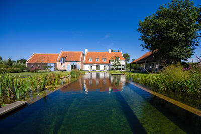 Watelle konnte mit einem Swimming-Teich in einem historischen Garten den 1. Preis abräumen