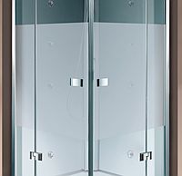 Das sandgestrahlte Glasdekor ist auch in der pflegeleichten „Anti-Plaque“-Qualität zu haben Das sandgestrahlte Glasdekor ist auch in der pflegeleichten „Anti-Plaque“-Qualität zu haben