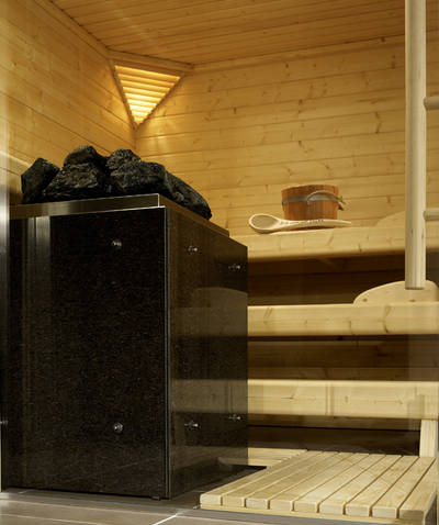 Der Ofen bringt die Sauna besonders kraftvoll auf Schwitztemperatur