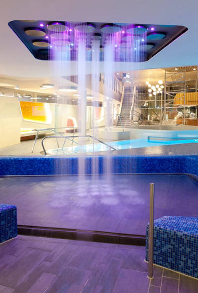 Der von Klafs realisierte SaunaPark in der Emser Therme erstreckt sich im Innenbereich über eine Fläche von insgesamt 5500 Quadratmeter