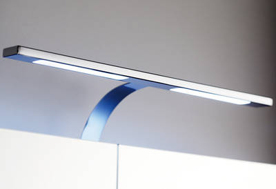 Zeitgemäße Beleuchtungstechnik, modernes Design und hochwertige Materialien machen die HSK Alu-Spiegelschränke ASP 300 LED zu einem energieeffizienten Highlight im Bad