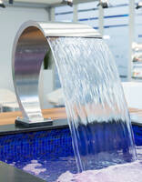 Schwimmbadattraktionen von fluvo für prickelnde Pool-Erlebnisoasen