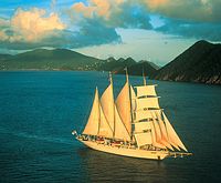 Ein imposanter Anblick: Die "Star Clipper" mit 110 Metern Länge und vier Masten mit einer maximalen Höhe von 63 Metern Ein imposanter Anblick: Die "Star Clipper" mit 110 Metern Länge und vier Masten mit einer maximalen Höhe von 63 Metern