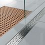 Gut zu erkennen: Der bodengleiche Einbau der ACO ShowerDrain Walk-in