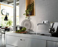 Mehr Arbeitsfläche in der Küche durch Wandarmaturen wie die Axor Uno2