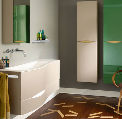 Burgbad Sinea 2.0 ergänzt die bestehende Sinea-Kollektion um neue Waschtische, Spiegelschränke und Möbelelemente
