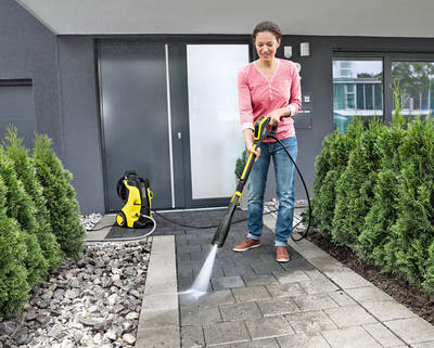 Kärcher gibt Tipps, wie die heimische Terrasse ganz einfach zur angesagten Sommer-Grill-Location wird