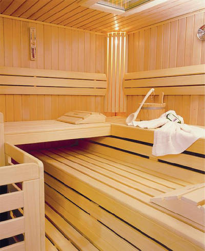 Ideal geeignet ist die kanadische Hemlock-Tanne. Dieses Holz verzieht sich selbst unter extremsten Bedingungen nicht, Foto Jockers