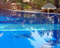 Der smarte dinoTouch+ hat nahezu alle Funktionen die im privaten Schwimmbadbau erwünscht werden im Standard integriert