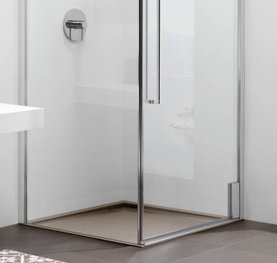 Die neuen Duschtassen der Serie Allure von Sealskin aus dem Material „Solid Surface“ wirken wie Naturstein, sind aber sehr viel pflegeleichter