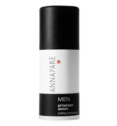 Das Gel spendet Feuchtigkeit und beruhigt die Haut