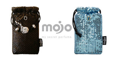 Im trendigen Outfit: die neuen mojo-Düfte "be wild" und "inspired by berlin". Gibt es nur bei Douglas