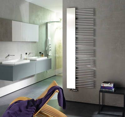 Puristisch, geradlinig, formschön mit integriertem Spiegelelement: Zehnder Yucca Mirror