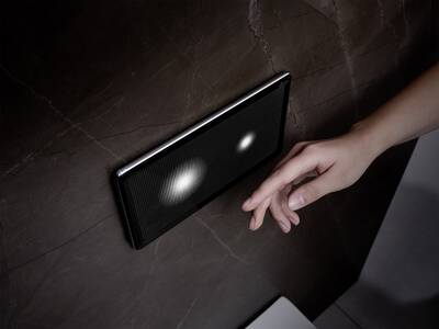 "Visign for More 205 sensitive“ überzeugt gestalterisch durch Leichtigkeit und Brillanz sowie in puncto Hygiene durch kompromisslosen Spülkomfort: Einfach die Hand mit ein wenig Abstand vor die Betätigungsplatte halten und die WC-Spülung wird völlig berührungslos ausgelöst