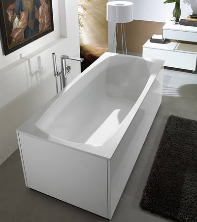 My Art gibt es mit verschiedenen Wannenverkleidungen und Randlösungen