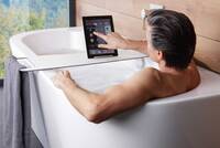 Die nicht sichtbaren Lautsprecher verwandeln Badewanne, Dampfbad, Spiegel oder Infrarotprodukt in wahre Klangwunder