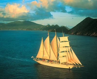 Ein imposanter Anblick: Die "Star Clipper" mit 110 Metern Länge und vier Masten mit einer maximalen Höhe von 63 Metern
