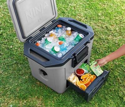 Der Ninja FrostVault Cooler ist in zwei Größen erhältlich