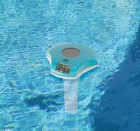 Das digitale Solar Thermometer für Pool und Teich arbeitet dank Solarpanel und Akko völlig autark