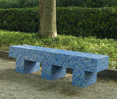 30 "Mosaik-Bänke" schmücken die Gärten der Biennale (Fotos Ottavio Tomasini)