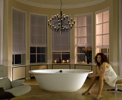 Die freistehende Ellipso Duo Oval setzt neue Akzente im exklusiven Luxusbad