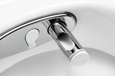 WC-Papier adé: Der Warmluftföhn trocknet sanft und schonend