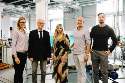 Das Team des Projekts "NaReFil" (v. l.): Eske Hilbrands, Prof. Dr. Helmut Grüning, Dr. Nina Altensell, Thorsten Schmitz und Fabian Elsner. (Foto: FH Münster/Maxi Krähling)