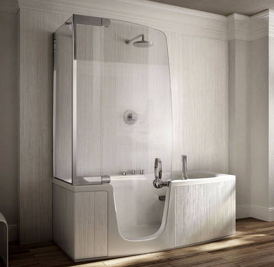 Die Teuco Kombiwanne kann einfach in der Mitte der Wand installiert werden