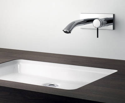 Die klaren Formen von ZOE aus dem Hause KWC erinnern an die pure Eleganz natürlicher Wasserläufe