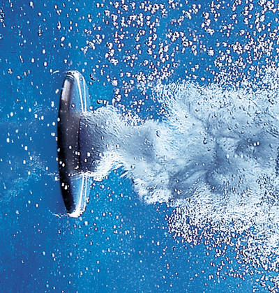 Prickelndes Vergnügen mit Millionen sanft wirbelnder Luftbläschen