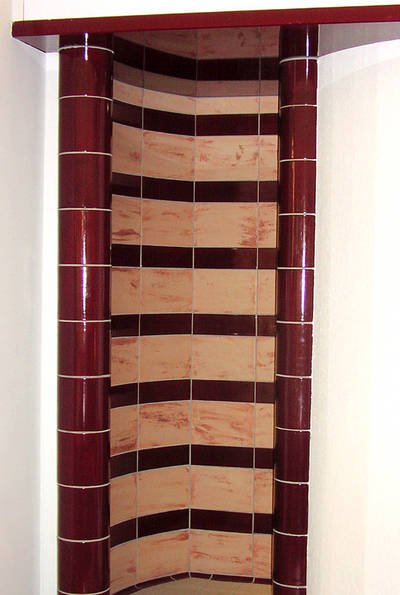 Duschkabine „Swing mit schmuckvollen Keramik-Säulen