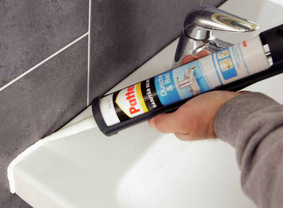Fugen im Bad erneuern - mit Qualitätsprodukten wie Pattex Dusche & Bad Sanitär Silikon auch für Anfänger ganz einfach