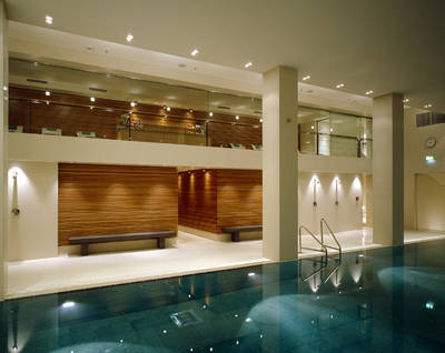 Wellness-Wasser durch dinotecNET+ auch im Rocco Forte Hotel Villa Kennedy, Frankfurt